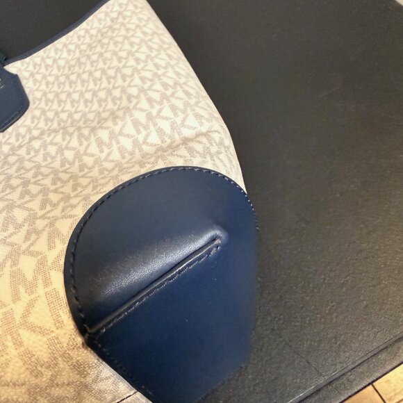 Michael Kors Eva MK Signature PVC Ombre Blue Multi Large Tote with Pouch NICE!! - Picture 10 of 15